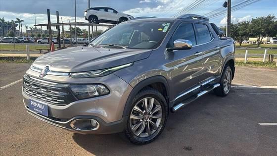 FIAT TORO 2.0 16V TURBO DIESEL RANCH 4WD AT9 FIAT TORO 2.0 16V TURBO DIESEL RANCH 4WD AT9